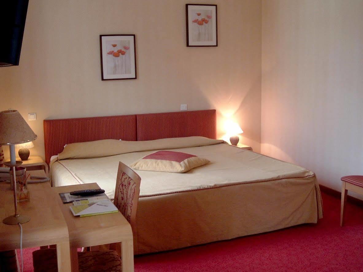 Brit Hotel Essentiel Pontivy Robic Exterior photo