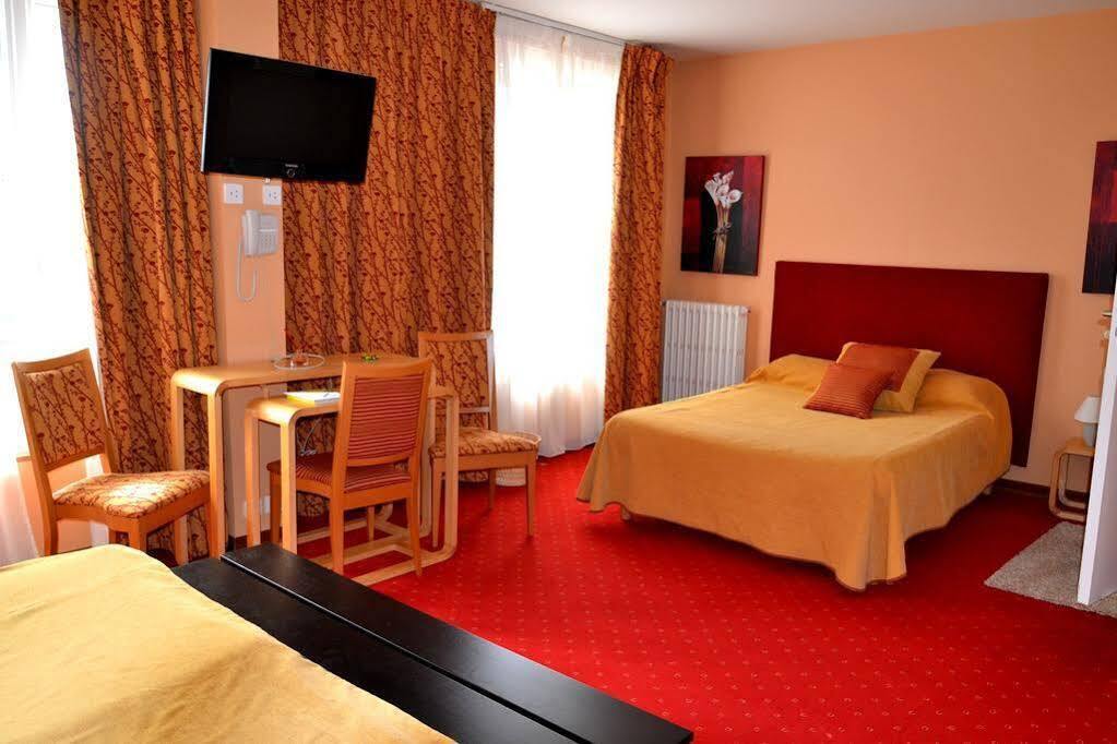 Brit Hotel Essentiel Pontivy Robic Exterior photo